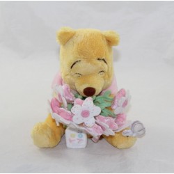Peluche Winnie l'ourson DISNEY STORE bouquet de fleur rose To You 18 cm