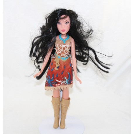 Muñeca modelo Pocahontas DISNEY HASBRO Indio 29 cm