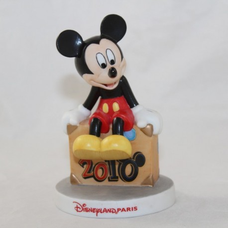 Figurine Mickey DISNEYLAND PARIS valise 2010 biscuit de porcelaine 10 cm