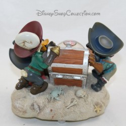 Snow globe Mickey, Donald and Goofy DISNEYLAND PARIS Pirates of the Caribbean