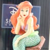 Ariel DISNEY SHOWCASE La Sirenetta Statuina Haute Couture 6005685 seduta rock 20 cm