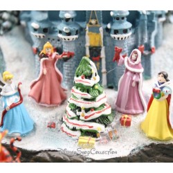 DISNEY Hawthorne Village Figura de escena navideña La cala navideña de Disney