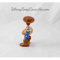 Figurine articulée Woody HASBRO Toy Story cow boy 15 cm