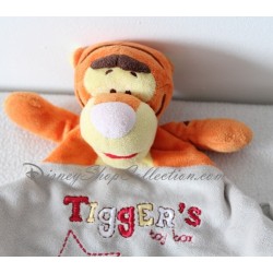 Doudou plat Tigrou DISNEY BABY Tigger's toy box orange gris 26 cm