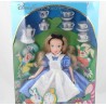 Poupée Alice au pays des merveilles DISNEY Classic Doll service a thé 