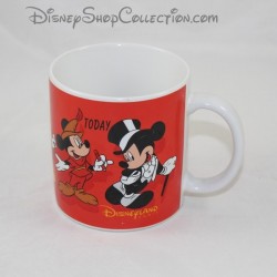 Mug Mickey DISNEYLAND PARIS évolution 1928 à aujourd'hui rouge tasse Disney 9 cm