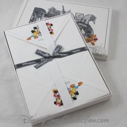 Sobre de papelería DISNEYLAND PARIS y papelería de personajes de Disney